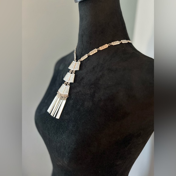 VINTAGE Signature Unsigned Corso Tiered Dangle Silver Statement Necklace - Picture 3 of 3